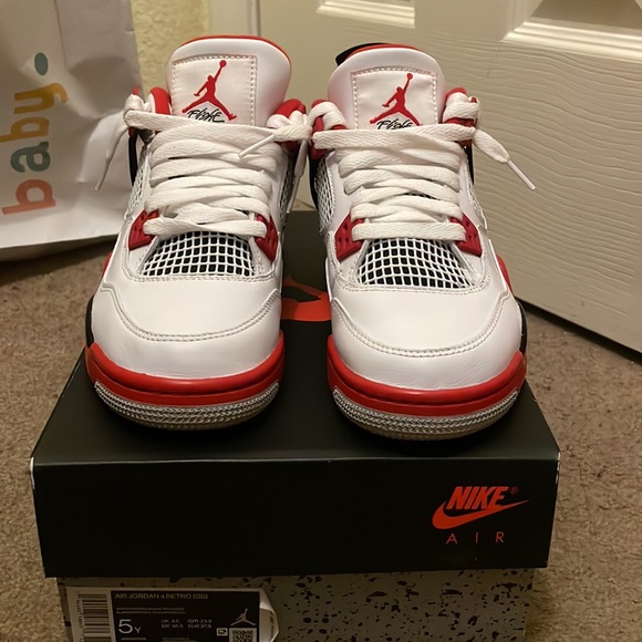 Fire reds 4s - Picture 2 of 4